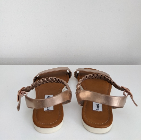 STEVE MADDEN Sandals - Picture 11 of 11